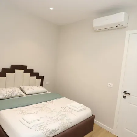 J&d Guest house Korce